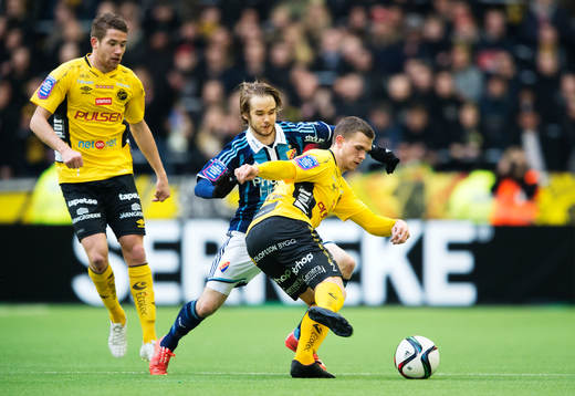 Elfsborgs Marcus Rohdén och Jesper Manns utmanas av