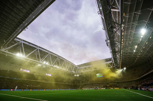 Ett rökfyllt Tele2 Arena