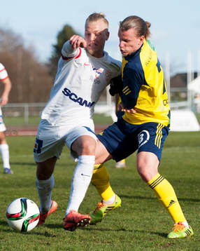Assyriskas Jens Jacobsson i matchen i Superettan mellan