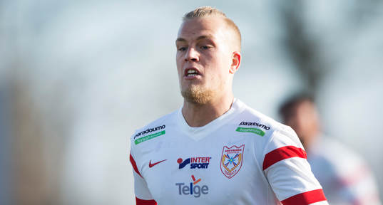 Assyriskas Jens Jakobsson i matchen i Superettan mellan
