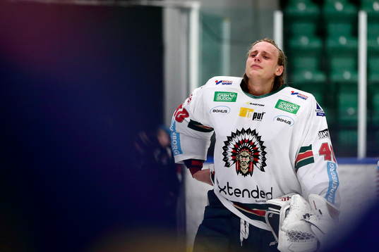 Frölundas målvakt Hugo Fagerblom deppar