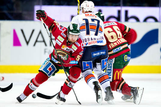 Frölundas Erik Gustafsson och Oscar Fantenberg trycker