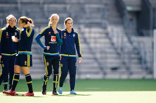 Sveriges Caroline Seger och Hanna Folkesson