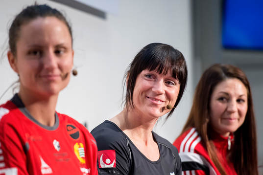 s Marlene Sjöberg och Piteå IF:s Josefine Johansson