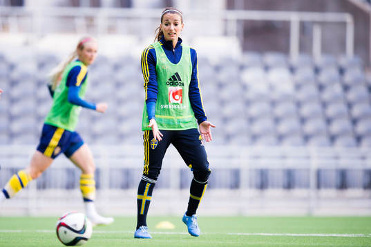 Sveriges Kosovare Asllani