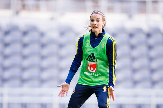 Bläddra bland fler bilder av Fotboll, Sverige, Dam, Pressträff och Träning