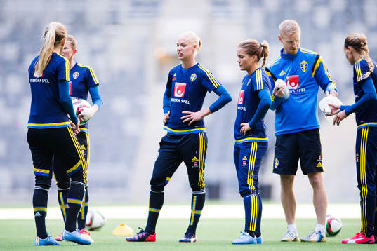 Sveriges Caroline Seger och Hanna Folkesson