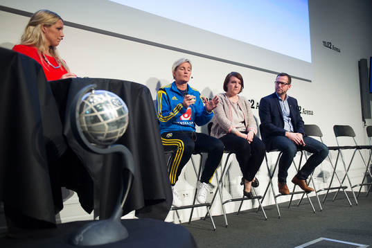 Anna Brolin, TV4, Lilie Persson, assisterande