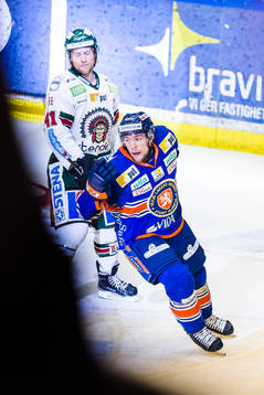 Växjös Robert Rosén jublar