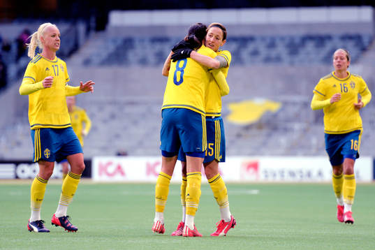 Sveriges Lotta Schelin jublar