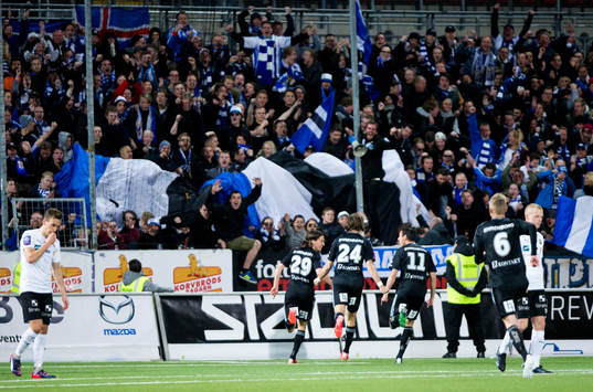 IFK Göteborgs Lasse Vibe gör 0-2 och jublar fram IFK