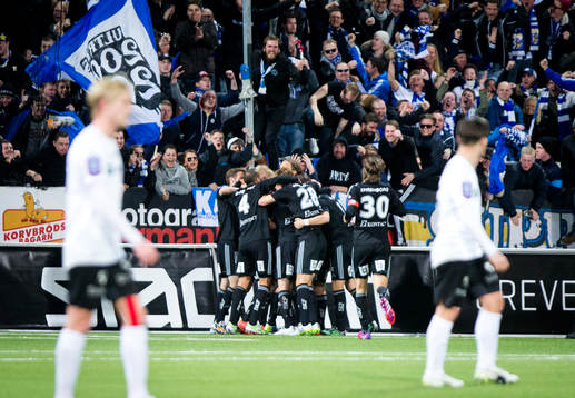 IFK Göteborgs Lasse Vibe gör 0-2 och jublar fram IFK