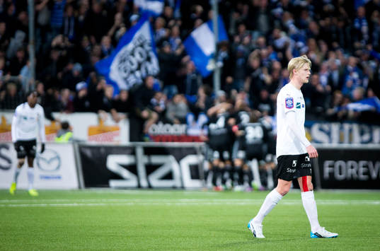 IFK Göteborgs Lasse Vibe gör 0-2 och jublar framför IFK