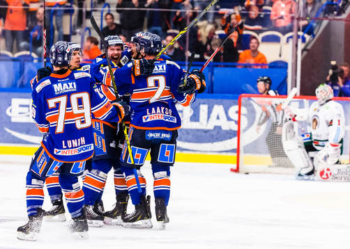 Växjös Teemu Laakso jublar