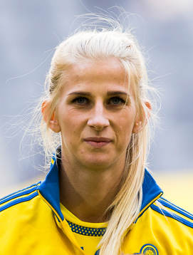 Sveriges Sofia Jakobsson innan fotbollslandskampen mellan