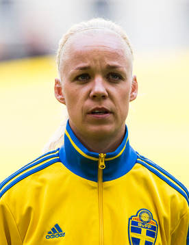 Sveriges Caroline Seger innan fotbollslandskampen mellan