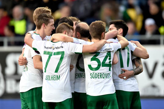 Hammarbys Linus Hallenius jublar