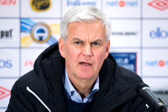 Hammarbys tränare Nanne Bergstrand på en presskonferens