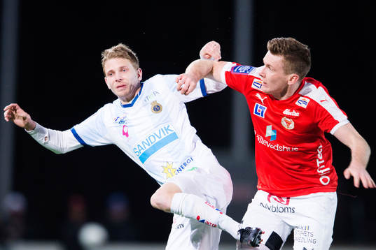 Gefles Johan Bertilsson och Kalmars Victor Agardius