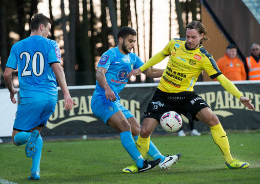 Mjällbys Danny Ervik  i matchen i Superettan mellan
