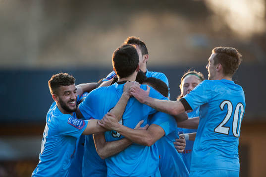 Athletics Rabi Elia har gjort 0-1 i matchen i Superettan
