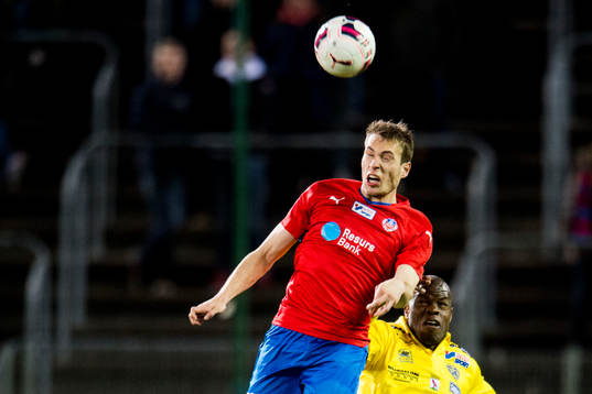 Helsingborgs Frederik Helstrup och Falkenbergs Hakeem Araba
