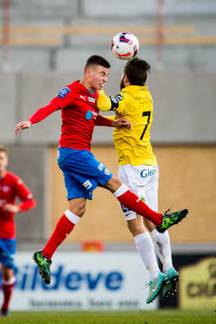 Helsingborgs Jordan Larsson i nickduell med Falkenbergs
