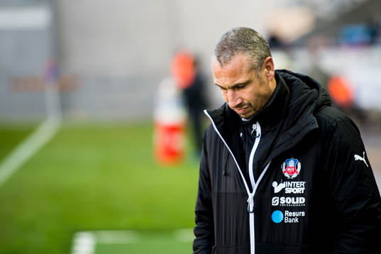 Helsingborgs manager Henrik Larsson deppar