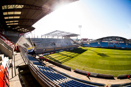 Interiör Olympia med södra läktaren