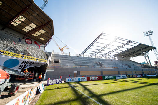 Interiör Olympia med södra läktaren
