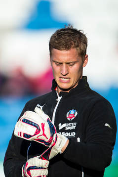 Helsingborgs målvakt Pär Hansson har brutit sitt vänstra