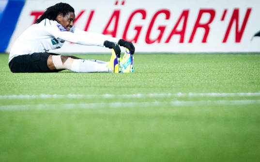 Örebros Ayanda Nkili