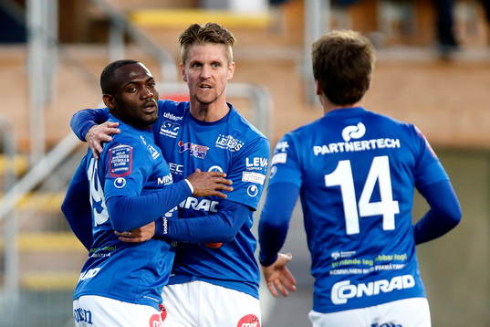 Åtvidabergs Martin Lorentzson kramar om John Owoeri