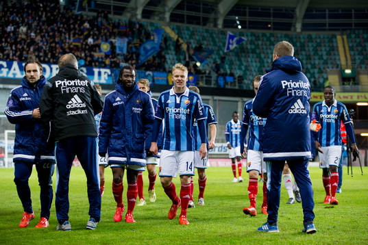 Djurgården lämnar planen