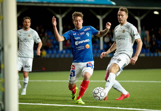 Målchans för Åtvidabergs Victor Sköld intill GIF