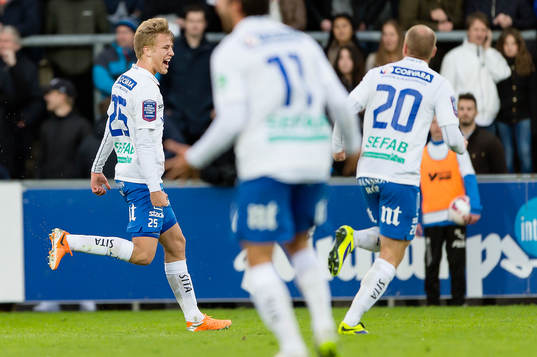 Norrköpings Filip Dagerstål jublar
