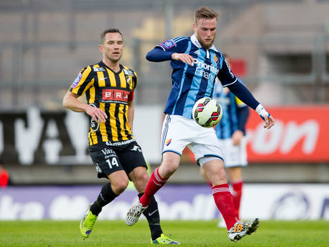 Djurgårdens Alexander Faltsetas före Häckens Martin