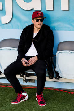 Malmö FFs Simon Kroon på bänken