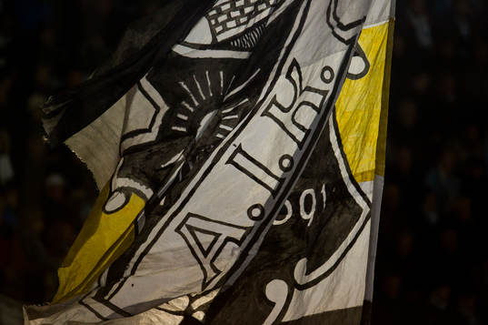 En AIK flagga