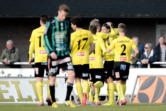 Mjällbys David Löfqvist jublar