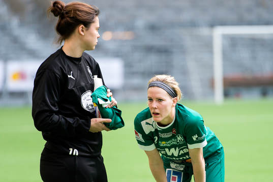 Mallbackens Zoe Ness och Tessa Gavilsky deppar