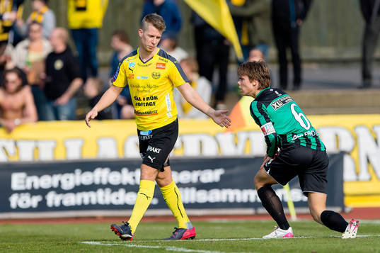 Mjällbys Hampus Bergdahl och Varbergs Elias Andersson