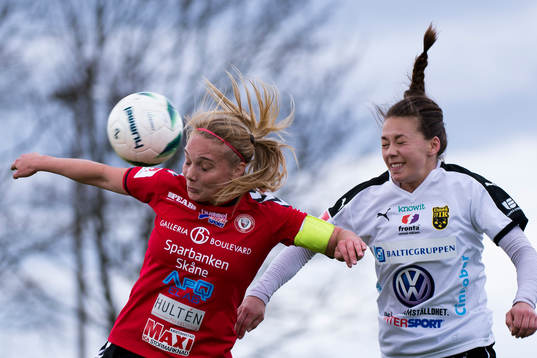 Kristianstads Margret Lara Vidarsdottir nickar framför