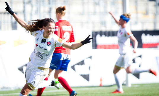 Rosengårds Sara Björk Gunnarsdottir gör 1-3 och jublar
