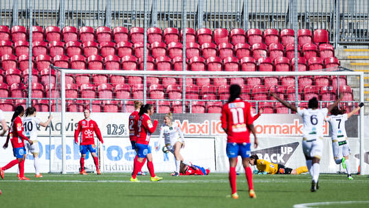 Rosengårds Anja Mittag gör 1-1 och jublar
