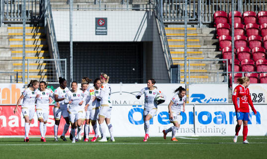 Rosengårds Anja Mittag gör 1-1 och jublar