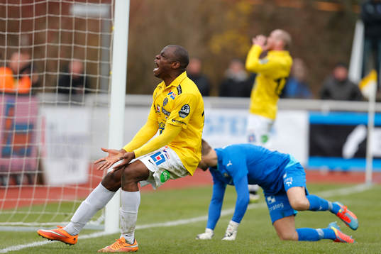 Falkenbergs Hakeem Araba skriker ut sin besvikelse