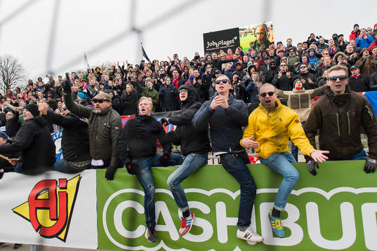 Tillresta Helsingborgs supportrar