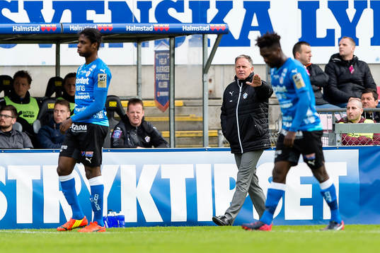Halmstads tränare Janne Jönsson deppar