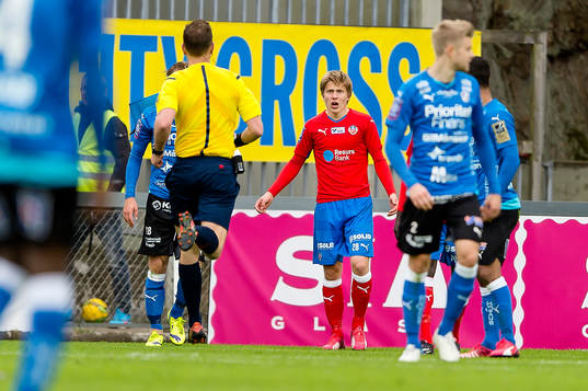 Helsingborgs Jere Uronen blir varnad